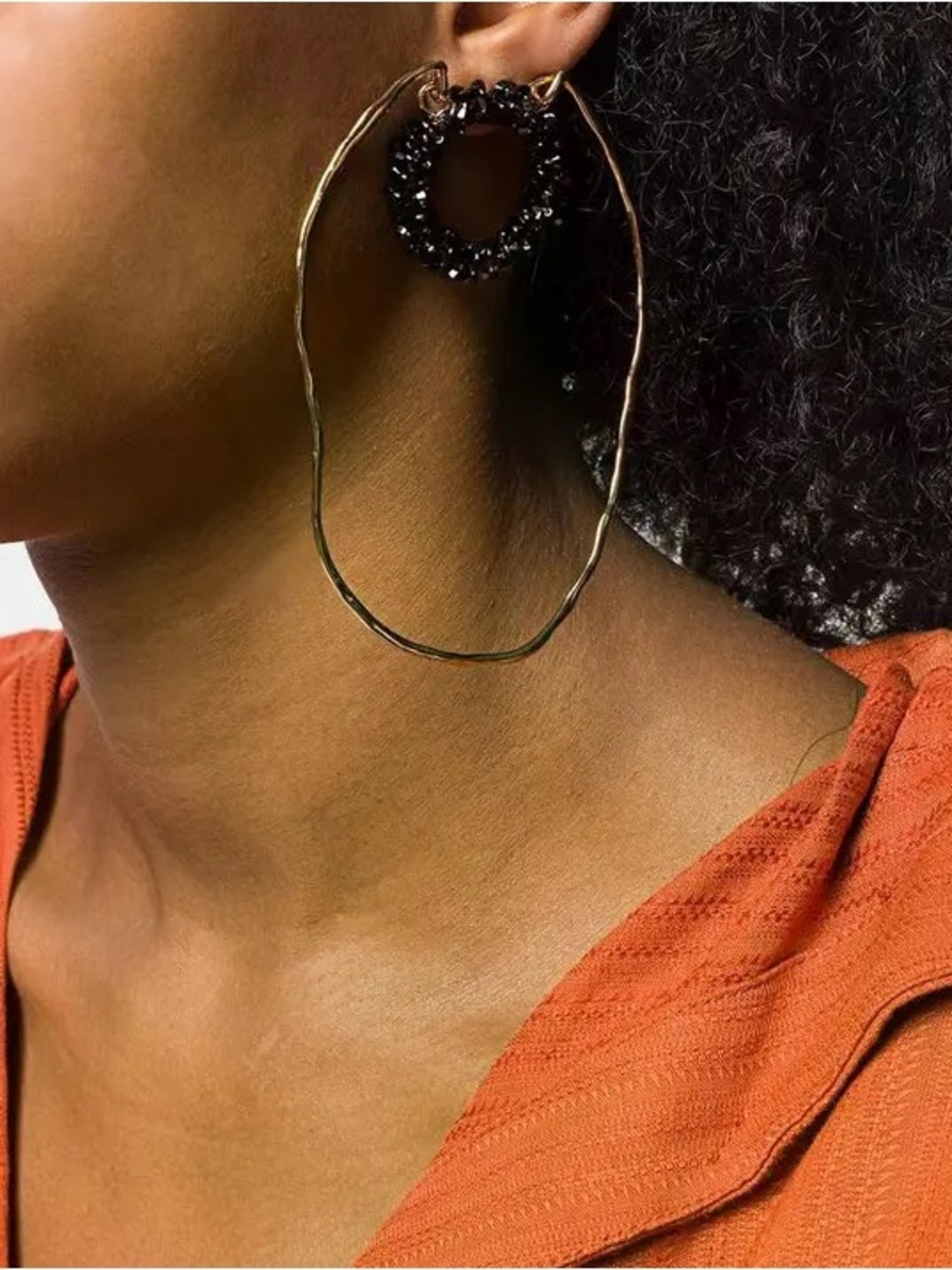 Jaquemus NIB Gold-Tone Hoop Earrings with Black Beaded Swarovski Studs